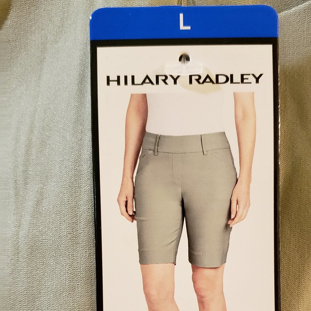 NWT Ladies' Pull-on Bermuda Shorts with Pockets--Sage Green Large